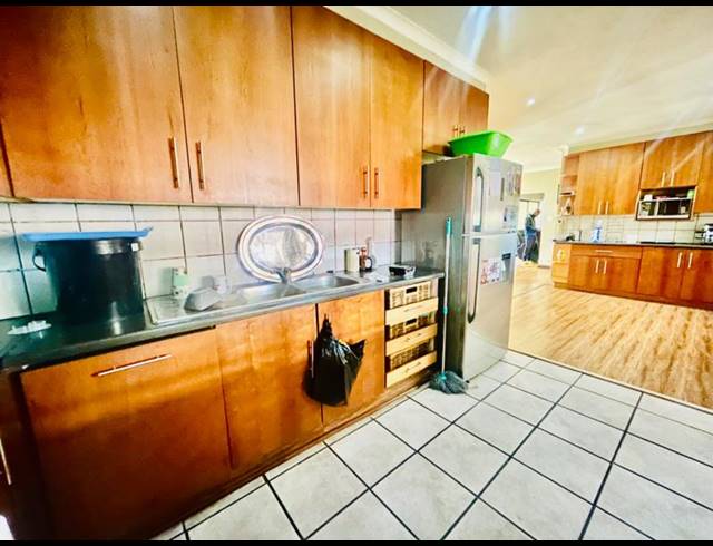3 BEDROOM HOUSE FOR SALE IN VANDERBIJLPARK CE 5